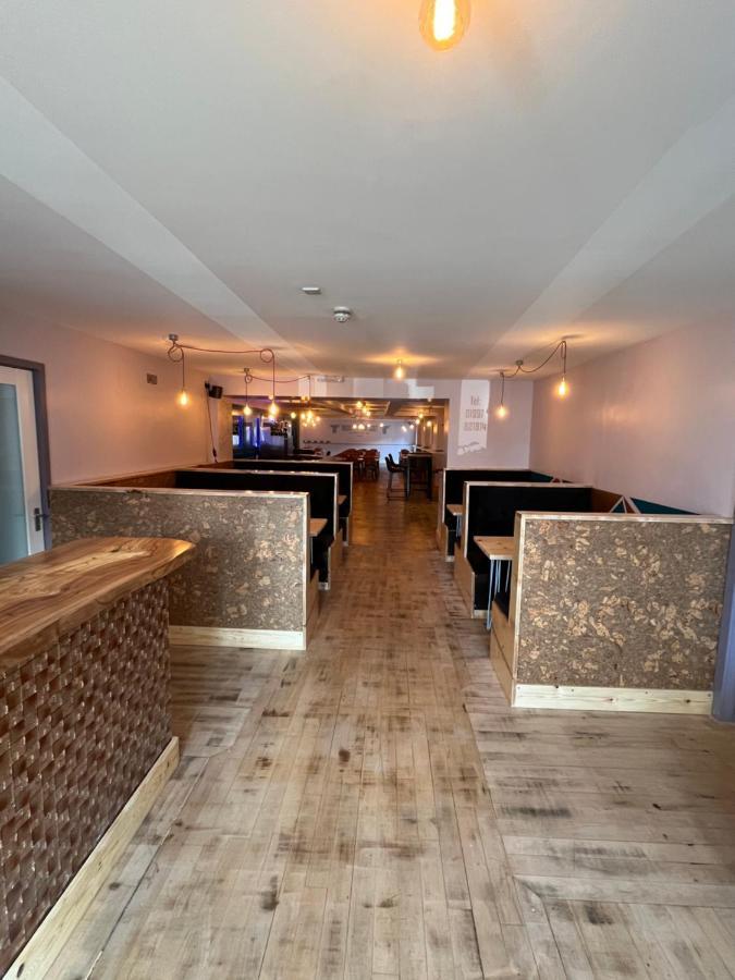 Hampton Hotel & Restaurant Llandrindod Wells Exterior photo